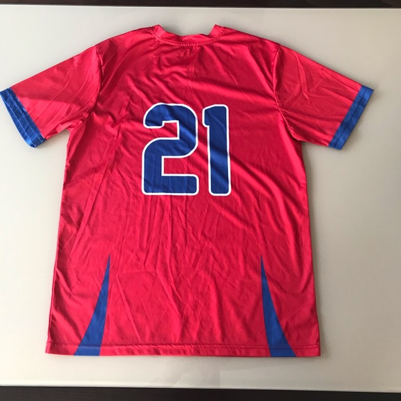 Sportswear T-Shirt Size Medium - Picture 2 of 4